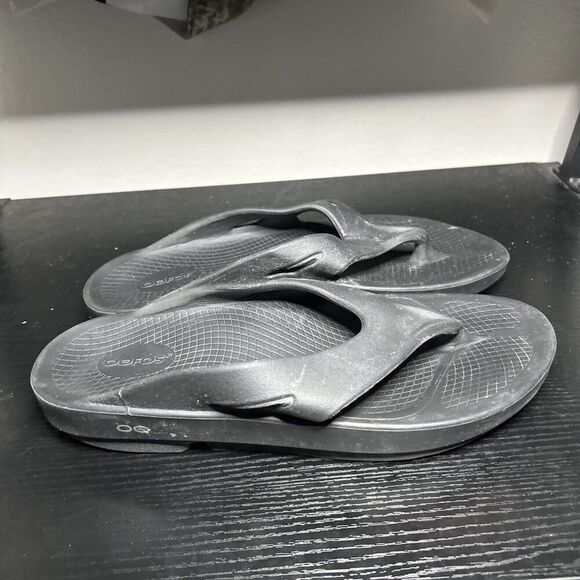OOFOS OOriginal Mens Size 11 US Black Thong Sandals - Picture 1 of 12